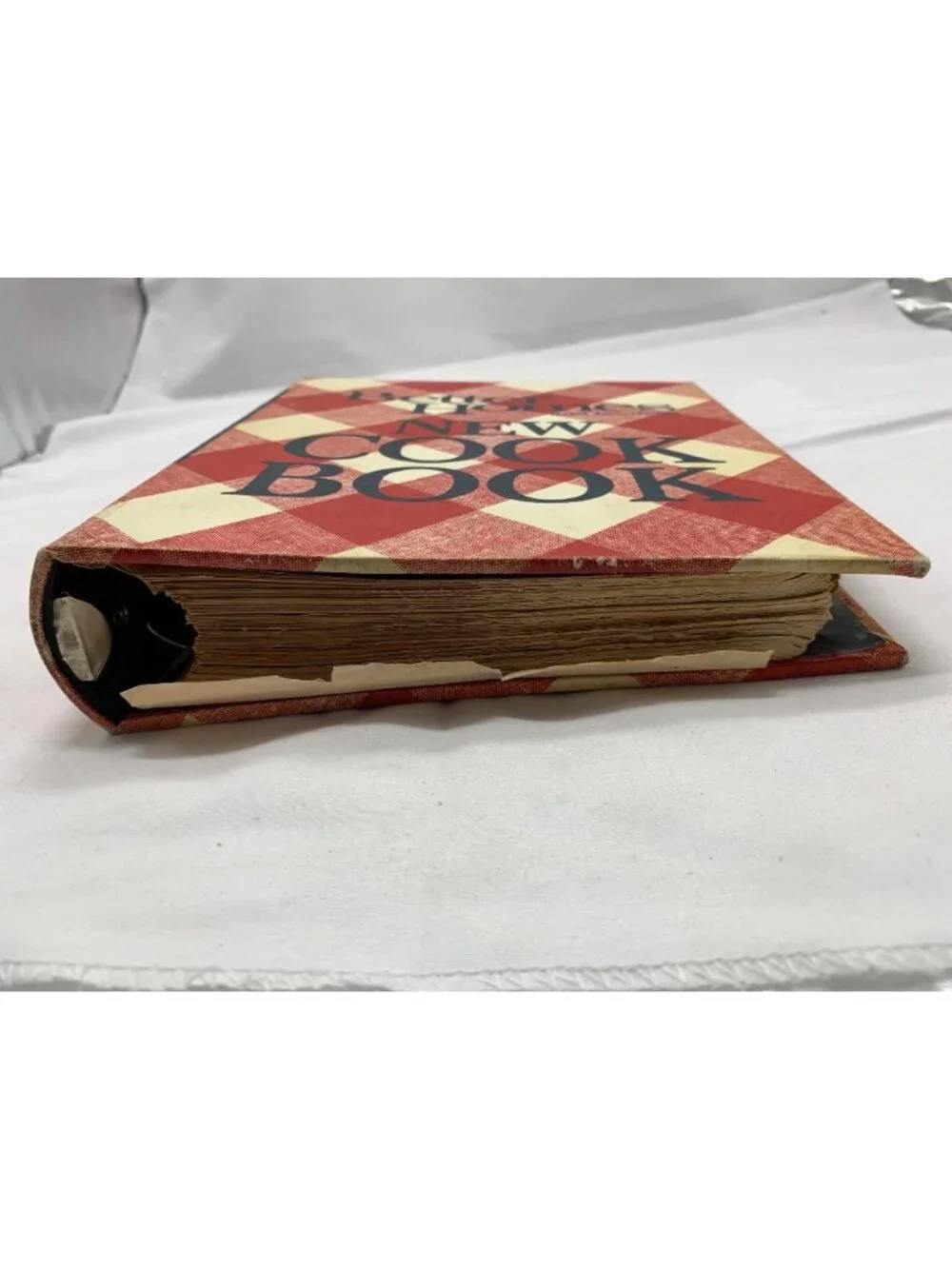 1968 Better Homes And Gardens New Cookbook Hardcover Ring-Bound Red Plaid